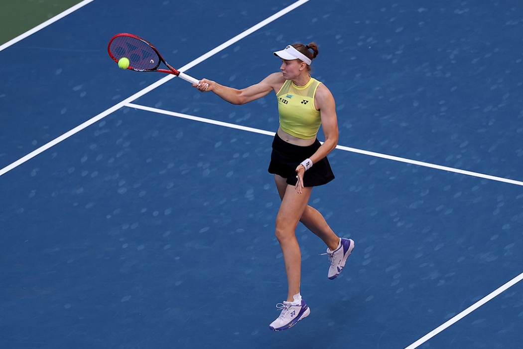 Elena Rybakina beat Naomi Osaka to reach her first US Open quarterfinal