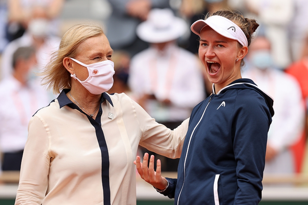 Barbora Krejcikova celebrates her Roland Garros triumph with Martina Navratilova