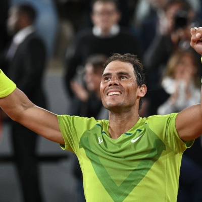 Rafael Nadal celebrates his quarterfinal victory over Novak Djokovic at Roland Garros 2022.