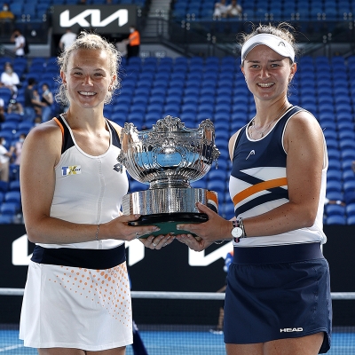 Barbora Krejcikova and Katerina Siniakova Australian Open 2022 women's doubles champions