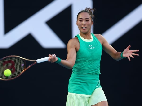 Comeback Queen: Zheng Storms Into Semifinals | AO