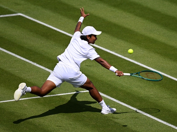 Mananchaya Sawangkaew beat Maja Chwalinska at Wimbledon