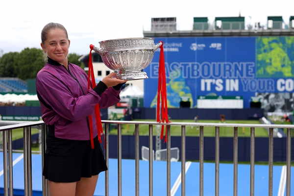 Jelena Ostapenko Eastbourne champion