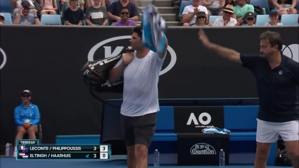 CPA Australia Shot of the Day: Mark Philippoussis winds back the clock