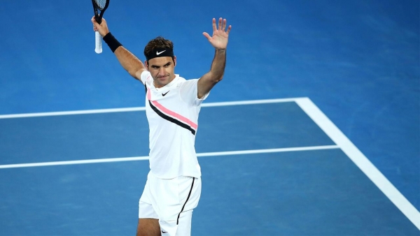 Federer flies foe AO