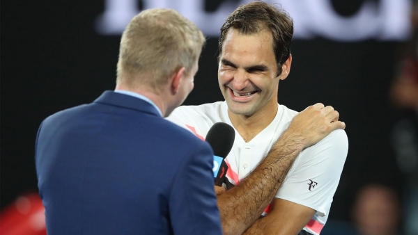 Roger Federer on court interview (SF)