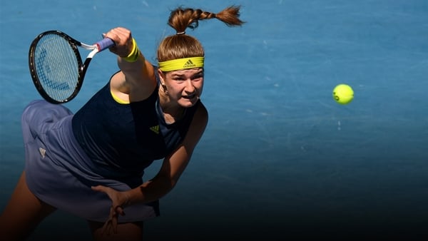 HIGHLIGHTS: Muchova bounces Barty
