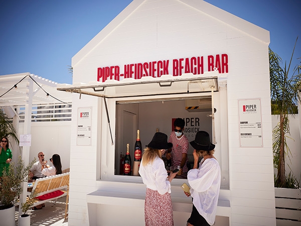 Piper-Heidsieck Beach Bar 
