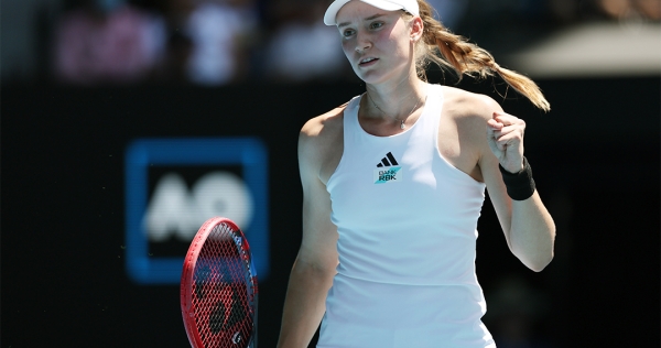 Report: Rybakina overpowers No.1 Swiatek to reach AO quarters | AO