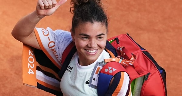 Jasmine Paolini, Roland Garros finalist, adding to Italian tennis glory