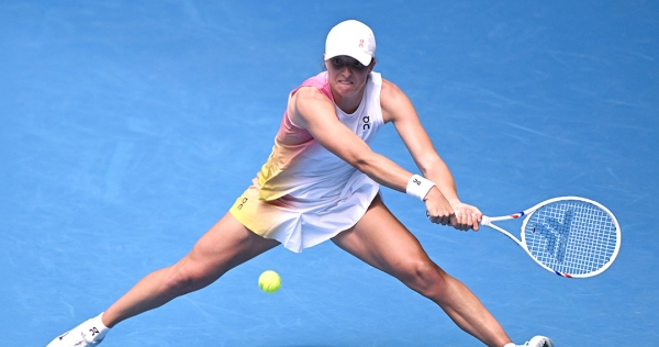 Iga Swiatek Advances in Australian Open, Eyes First Title